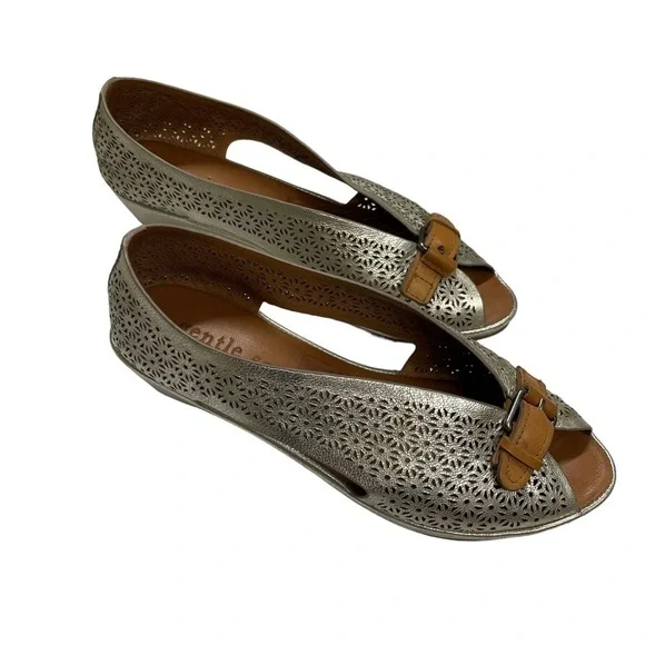 KENNETH Cole Gentle Souls Shoes, 6.5 - Picture 2 of 10